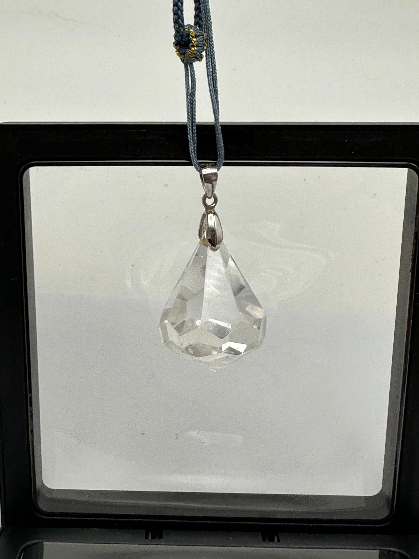 Pendant - Clear quartz - Free Shipping