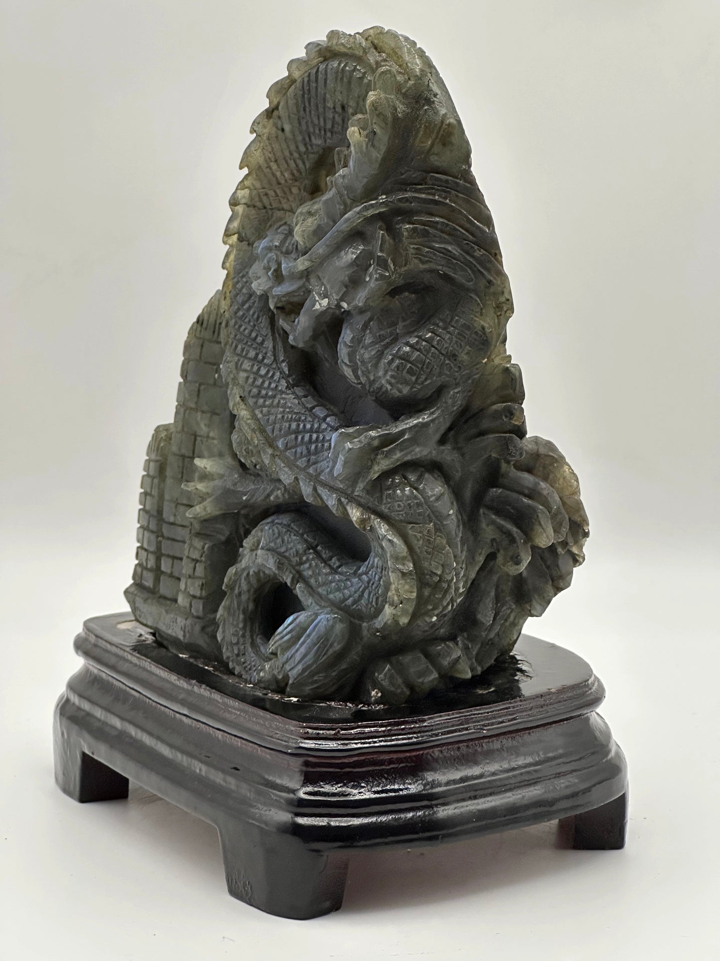 [Limited Stock] Caving - Labradorite Dragon - Free Shipping